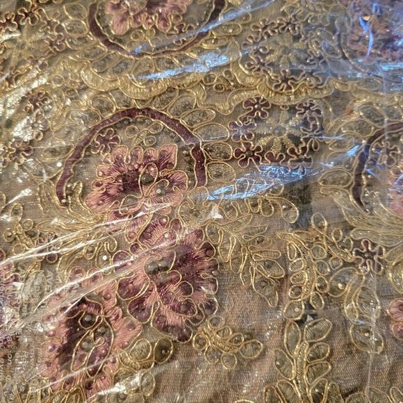 Gown - Picture 3 of 11